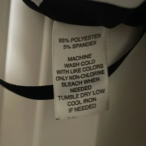 WHBM Medium Sleeveless black with white prints and red trim Midi Dress - Picture 8 of 8